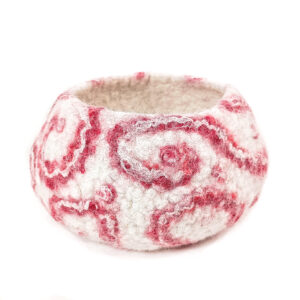 Petite corbeille feutre écru volutes rouge